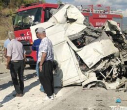 Adana’da iki TIR çarpıştı; 3 ölü, 2 yaralı