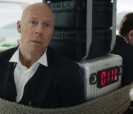 Bruce Willis, yüzünün haklarını deep fake teknolojisi için sattığı iddialarını reddetti