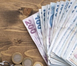 Erdoğan yılbaşını işaret etmişti; AKP Genel Başkan Yardımcısı, asgari ücret için rakam açıkladı