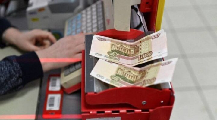 Rusya’da enflasyon yüzde 13.7’e geriledi